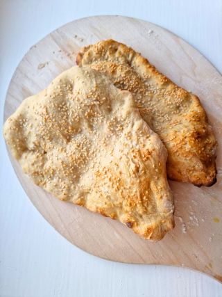 Dadas deli fresh Naan bread