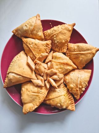 Dadas Deli Samosa